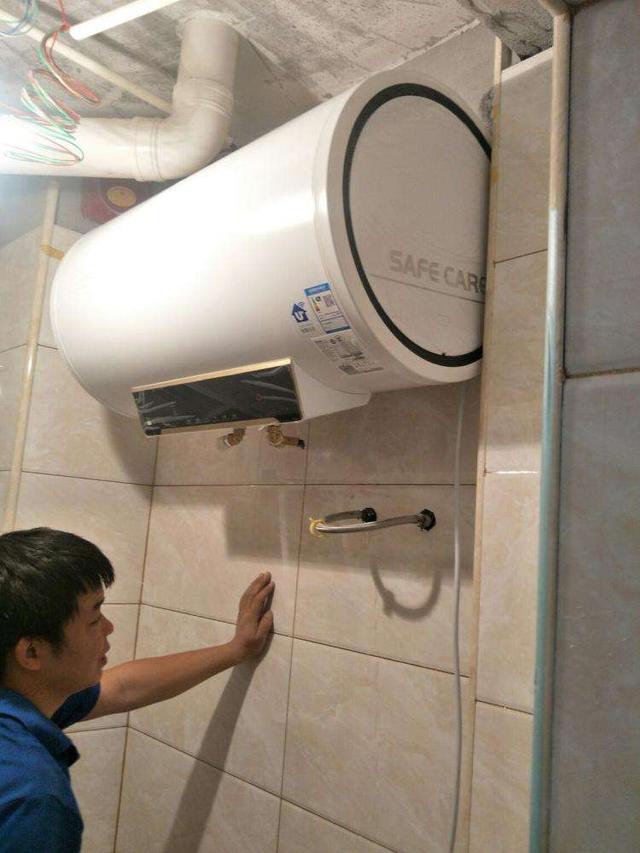 卫生间用哪种热水器比较好（卫生间电热水器什么牌子的好）