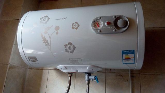 电热水器清洗（电热水器用久了需要清洗吗）
