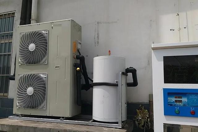 空气能热泵地暖优缺点（空气能热水器用在地暖上的优缺点）