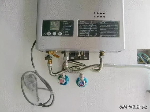 电热水器安装管路图（热水器管路安装示意图）