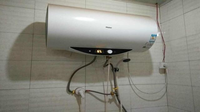 家里电热水器怎么清洗（自己在家清理热水器）