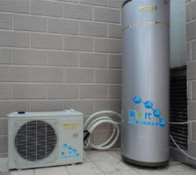 电热水器还是燃气热水器好（空气能热水器与一般热水器的区别）