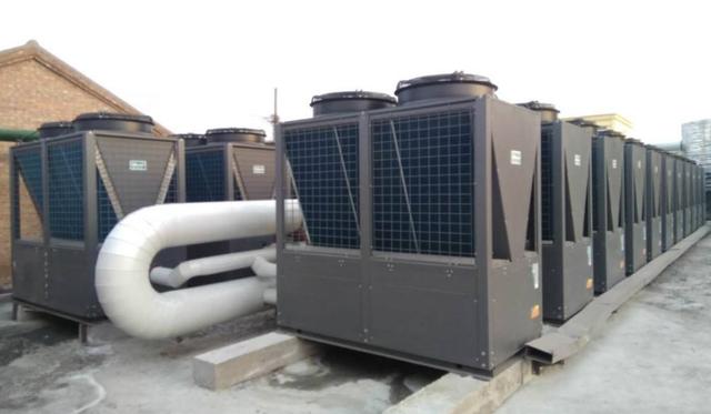 冬天的暖气设备用热水供暖的原理（空气能热泵可以集中供暖吗）