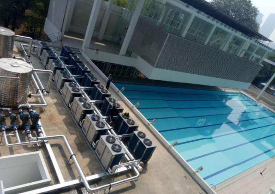 泳池使用空气能恒温热泵，舒适安全又节能